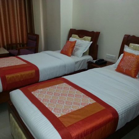 Hotel Shrivalli Residency Chennai Zewnętrze zdjęcie